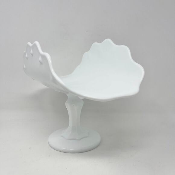 Vintage Indiana Glass Teardrop White Milk Glass Banana Stand‎ Centerpiece 1950s - Picture 3 of 7